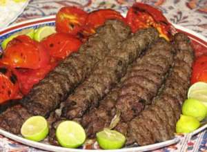 خوراک کوبیده سه سیخ ۸۰گرمی